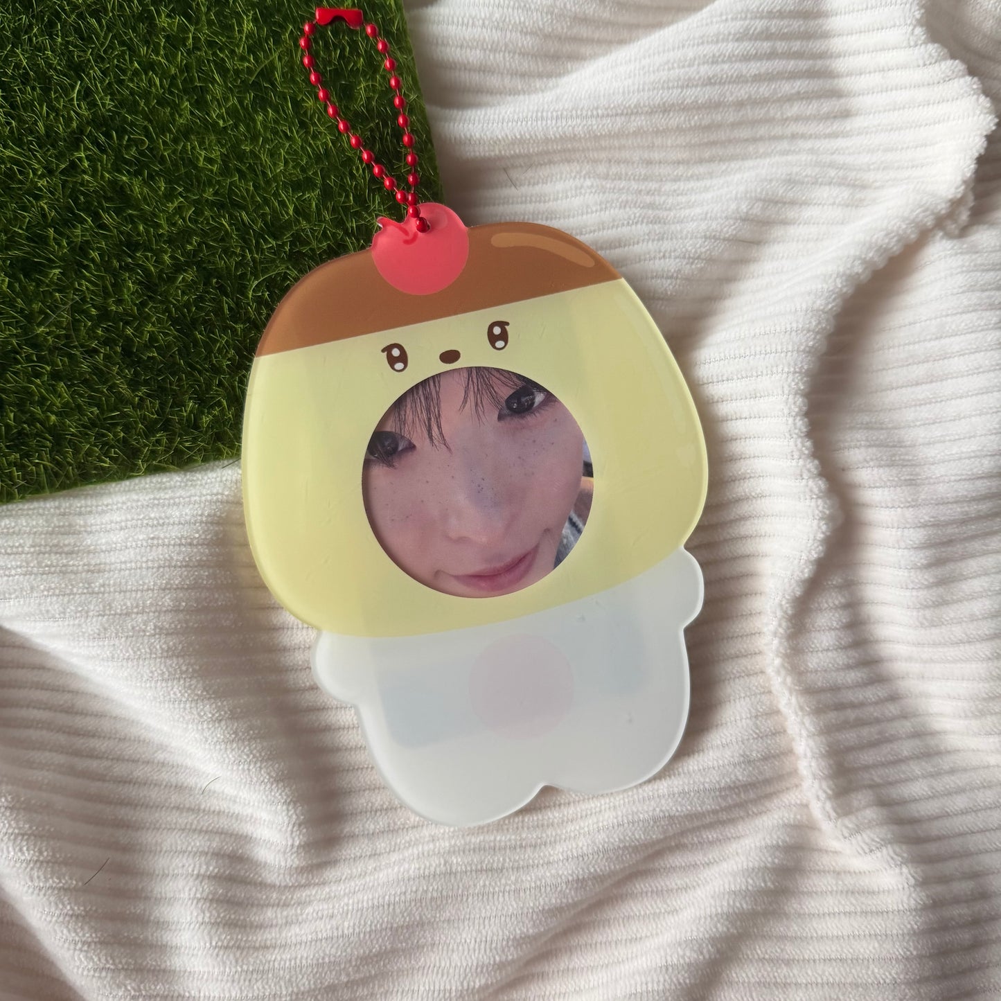 Acrylic Pudding Hat Photocard Holder