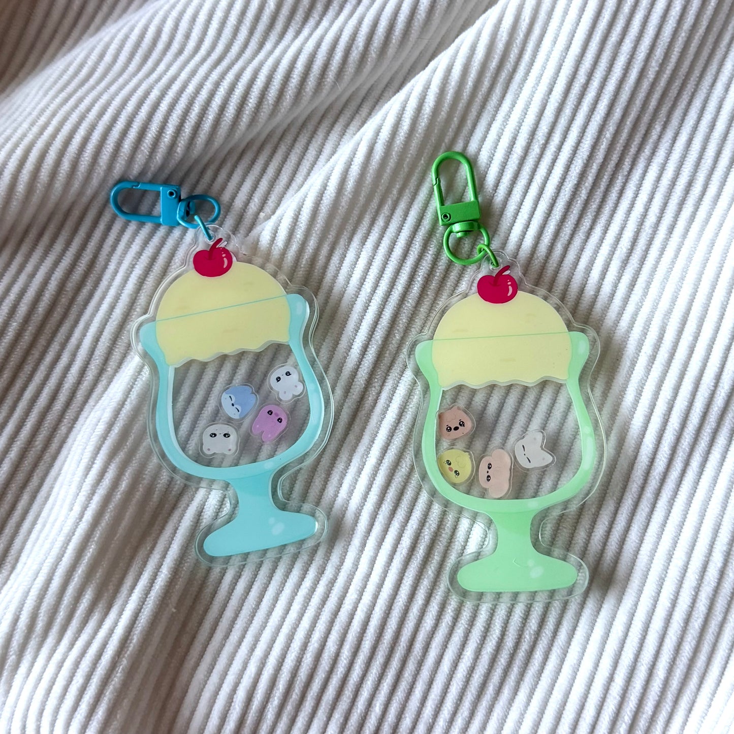 Skzoo Ice Cream Float Keychain